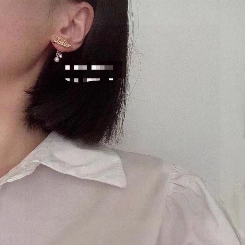 chr1st1an D10r earrings